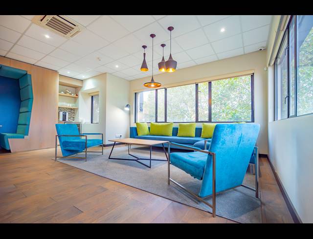 1,135M² OFFICE FOR SALE IN PARKTOWN